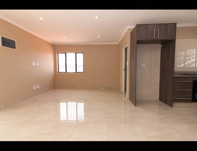 2 BEDROOM APARTMENT BLOCK TO LET IN SILVERGLEN